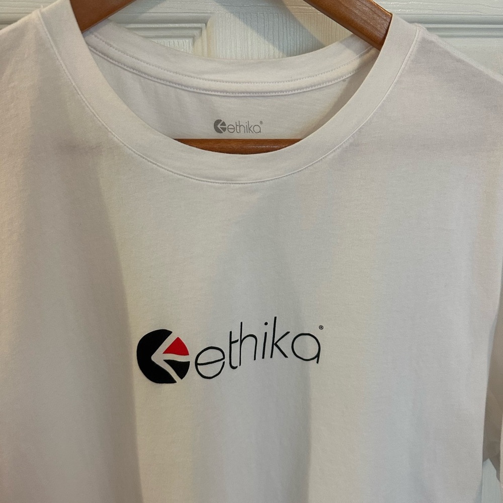Ethika T Large